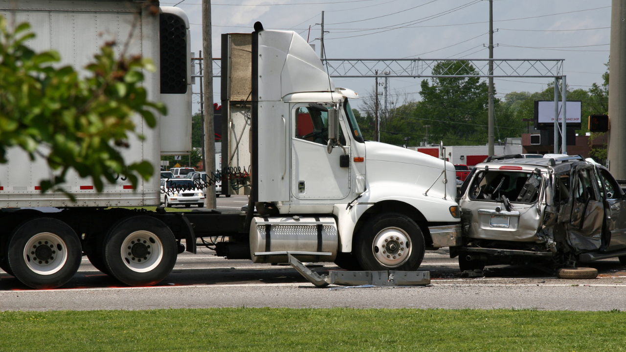 Truck Crash Liability in Missouri: I-70 / I-44 Corridor Explained